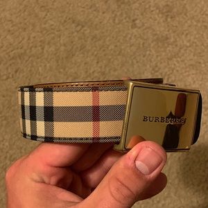Burberry belt